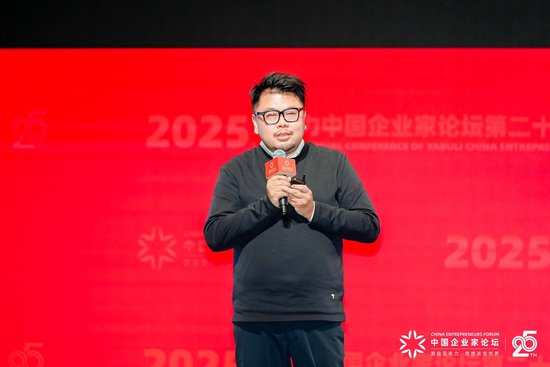 同为杭州六小龙，强脑科技创始人自曝很多员工屏保是梁