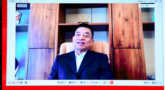 民营企业如何应对挑战？刘永好：只有不断满足老百姓新