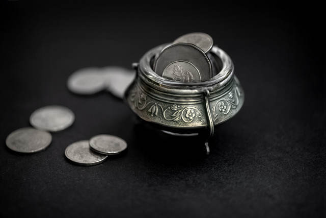 纸黄金与现货白银的区别
