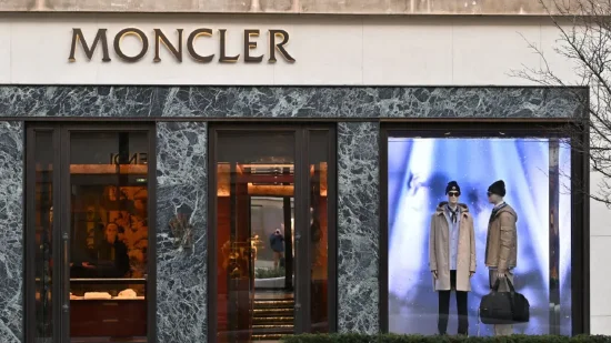 Moncler以小幅涨价应对关税冲击 称若经济恶化将推迟新店