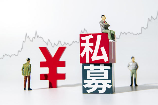 如何从基金市场数据洞察投资趋势？这些趋势对投资决策